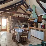 La Petite Combe Du Castanet Holiday home *
