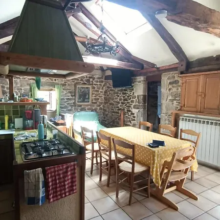 La Petite Combe Du Castanet Holiday home Pourcharesses
