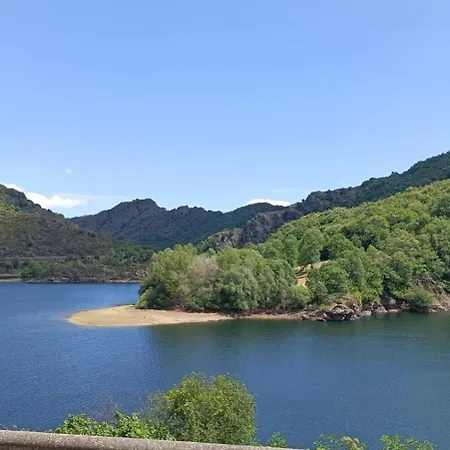 La Petite Combe Du Castanet